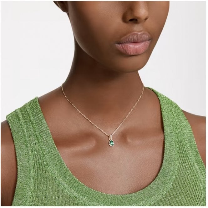 Chroma Pendant Necklace with Pear-Cut Green Crystal in Gold
