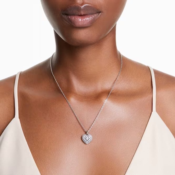 Idyllia Heart Pendant Necklace with White Crystal in Rhodium Silver