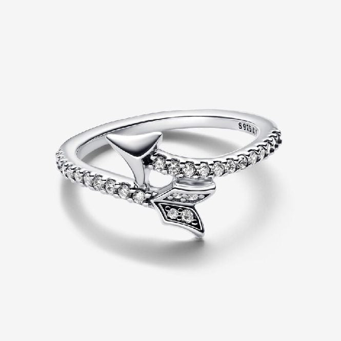 Sparkling Arrow Ring, Size 52