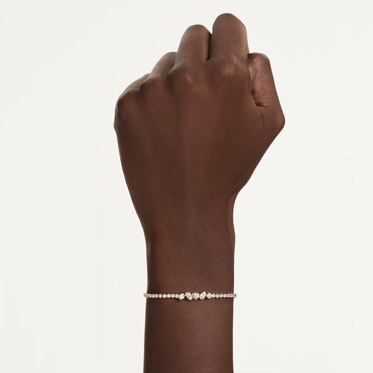 Mesmera Bracelet with Mixed-Cut White Crystal in Gold
