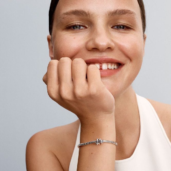 Twisting Arrow Charms