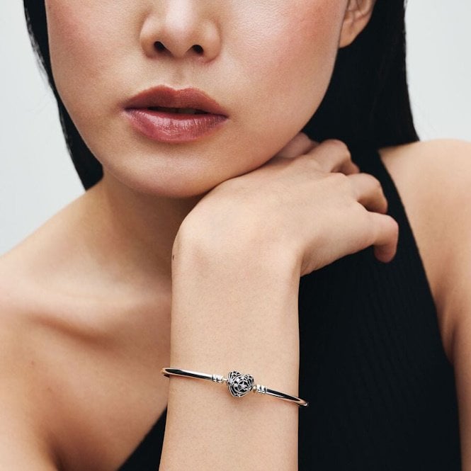 Celestial Heart Clasp Bangle, 17cm