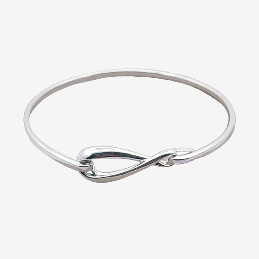 Silver Engravable Figure of Eight Clip Bangle