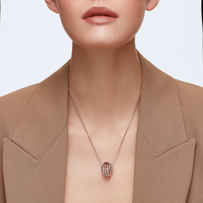 Further Intertwined Circles Pendant Necklace with White Crystal in Rose Gold