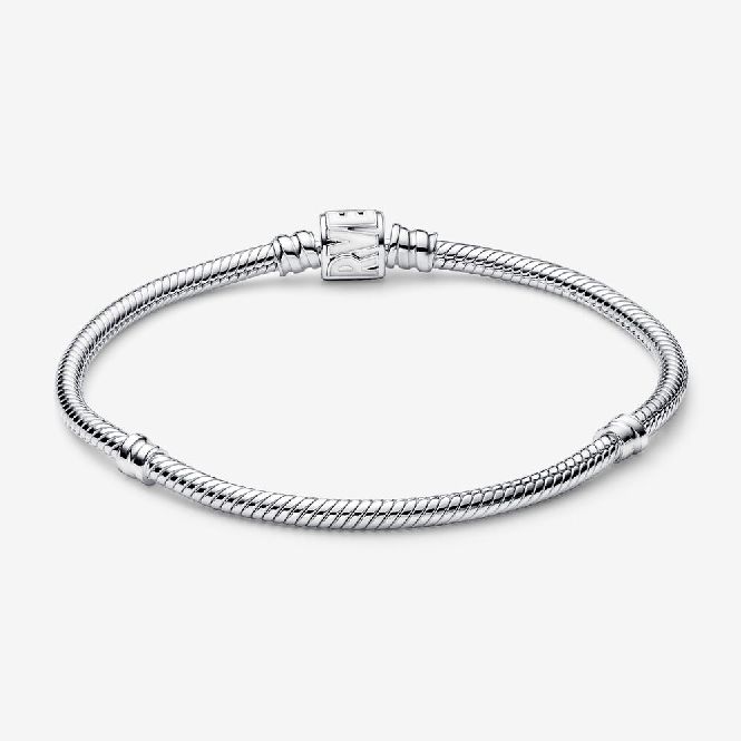 Pandora Marvel Logo Clasp Snake Chain Bracelet, 18cm
