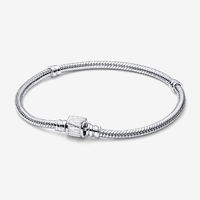 Marvel Logo Clasp Snake Chain Bracelet, 18cm