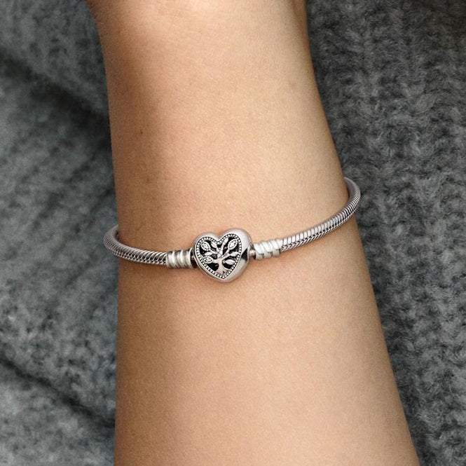 Pandora Moments Family Tree Heart Clasp Snake Chain Bracelet, 17cm