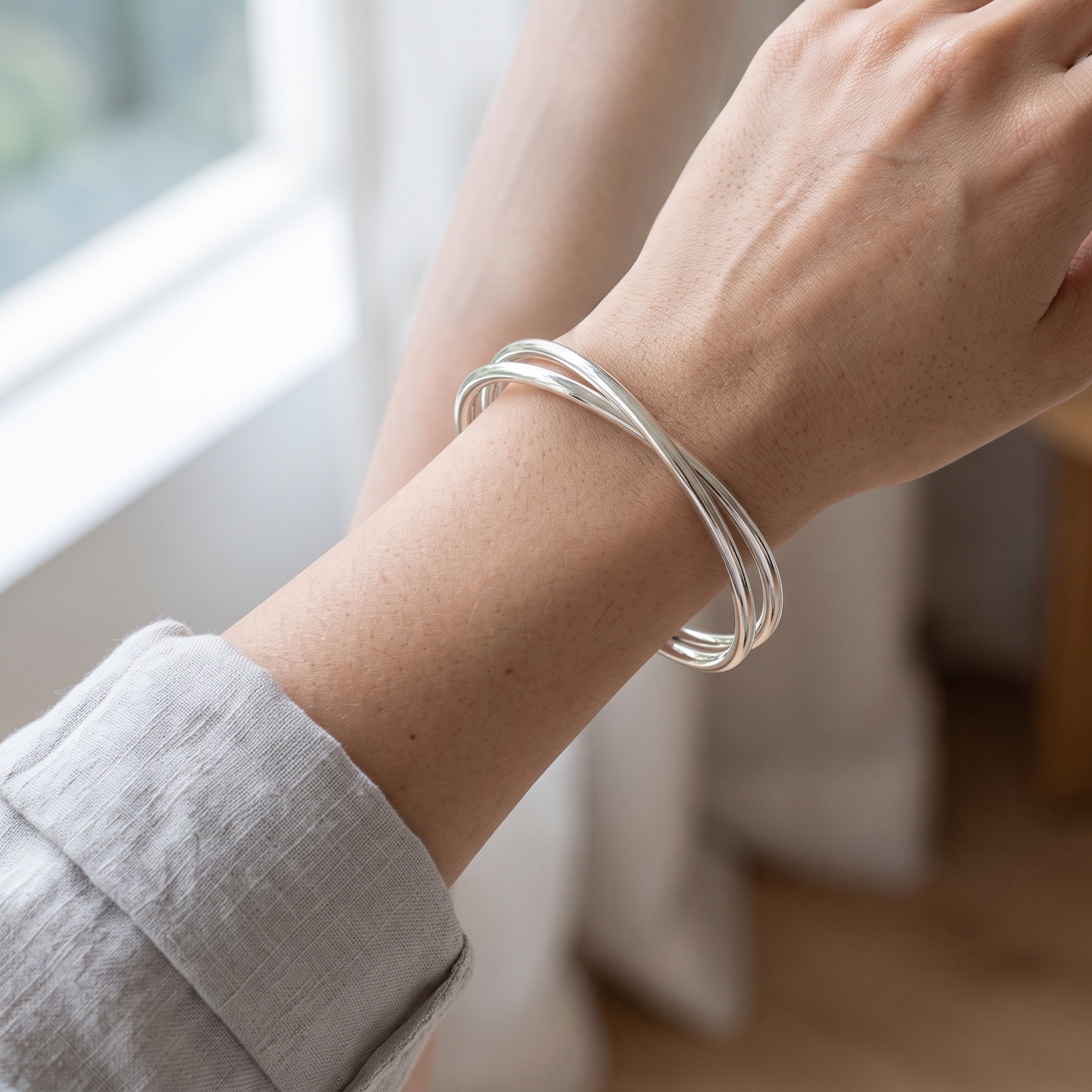 Grace & Co Solid Silver Open Cross Over Band Bangle