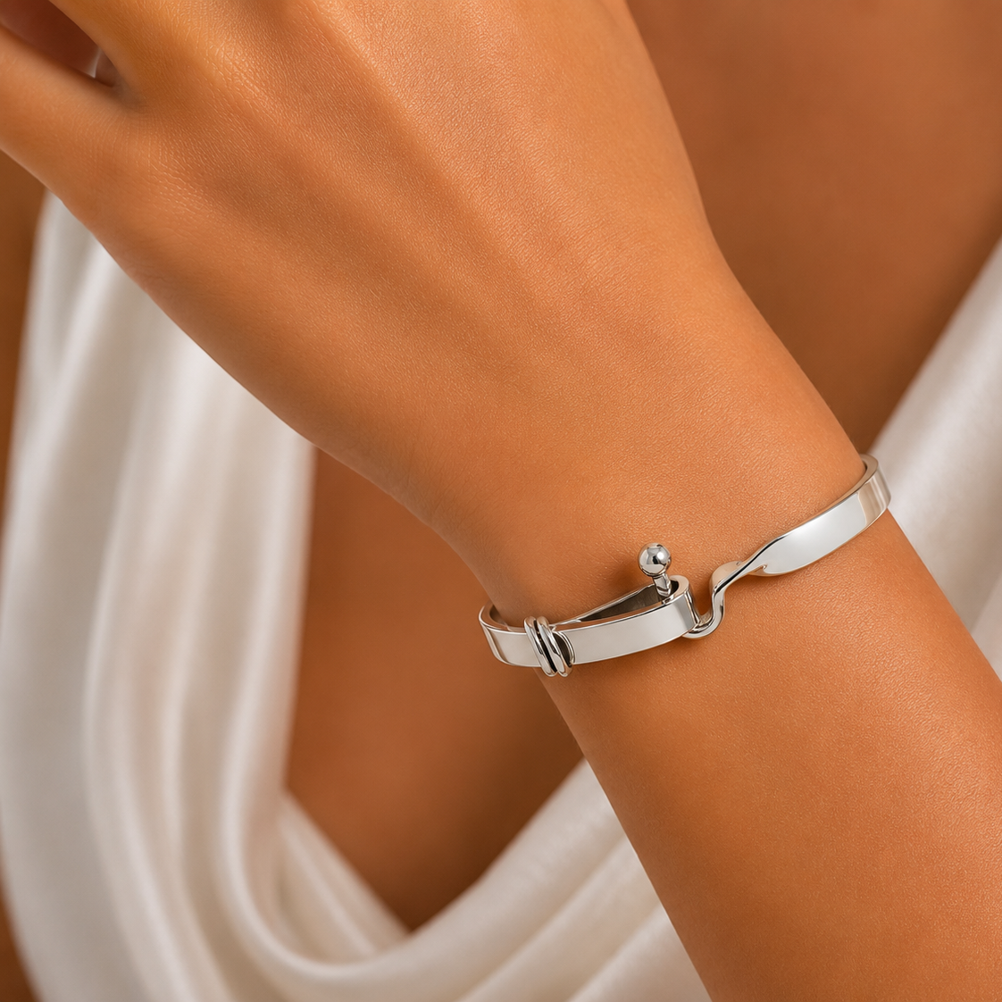 Solid Silver Hook Clasp Bangle
