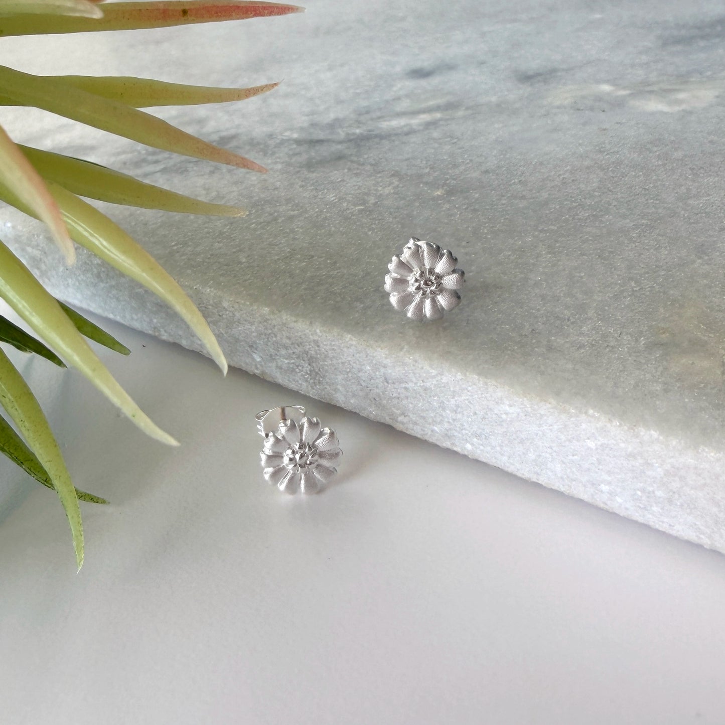 Silver Daisy Stud Earrings