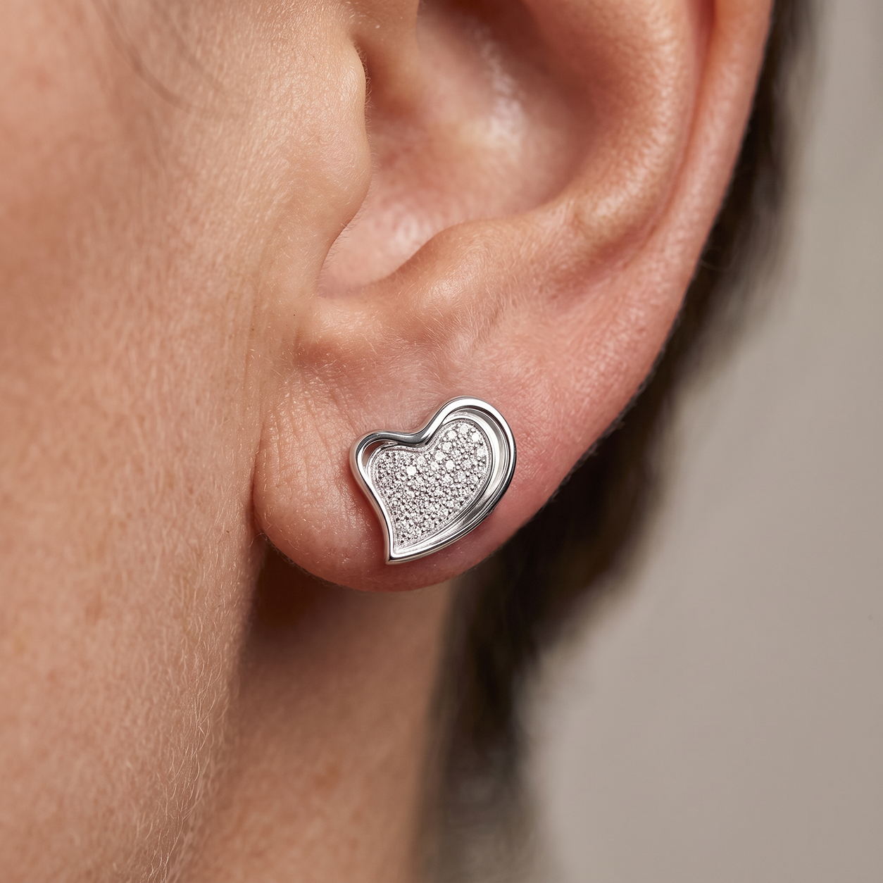 Grace & Co Silver Slanted CZ Heart Stud Earrings