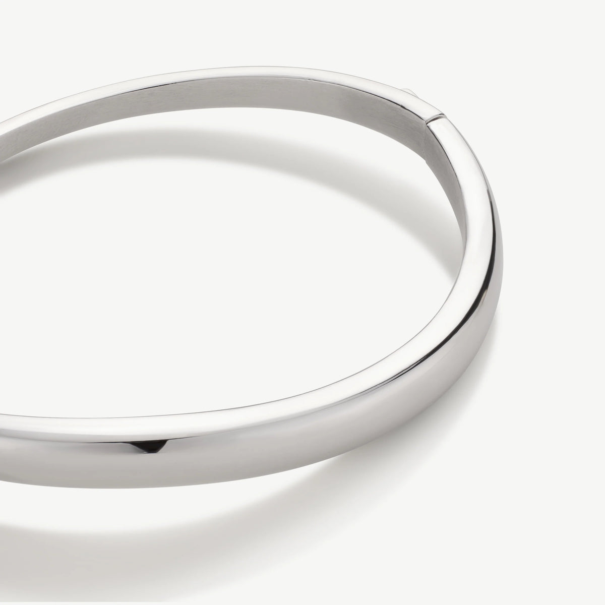 D.LOUISE Silver Classic Wave Bangle