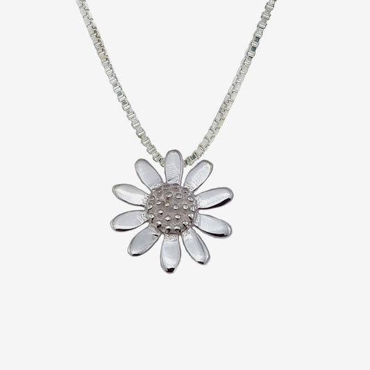 Silver Small Daisy Pendant Necklace